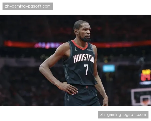 杜兰特右膝挫伤出战成疑 火湖大战G2进攻端面临严峻考验